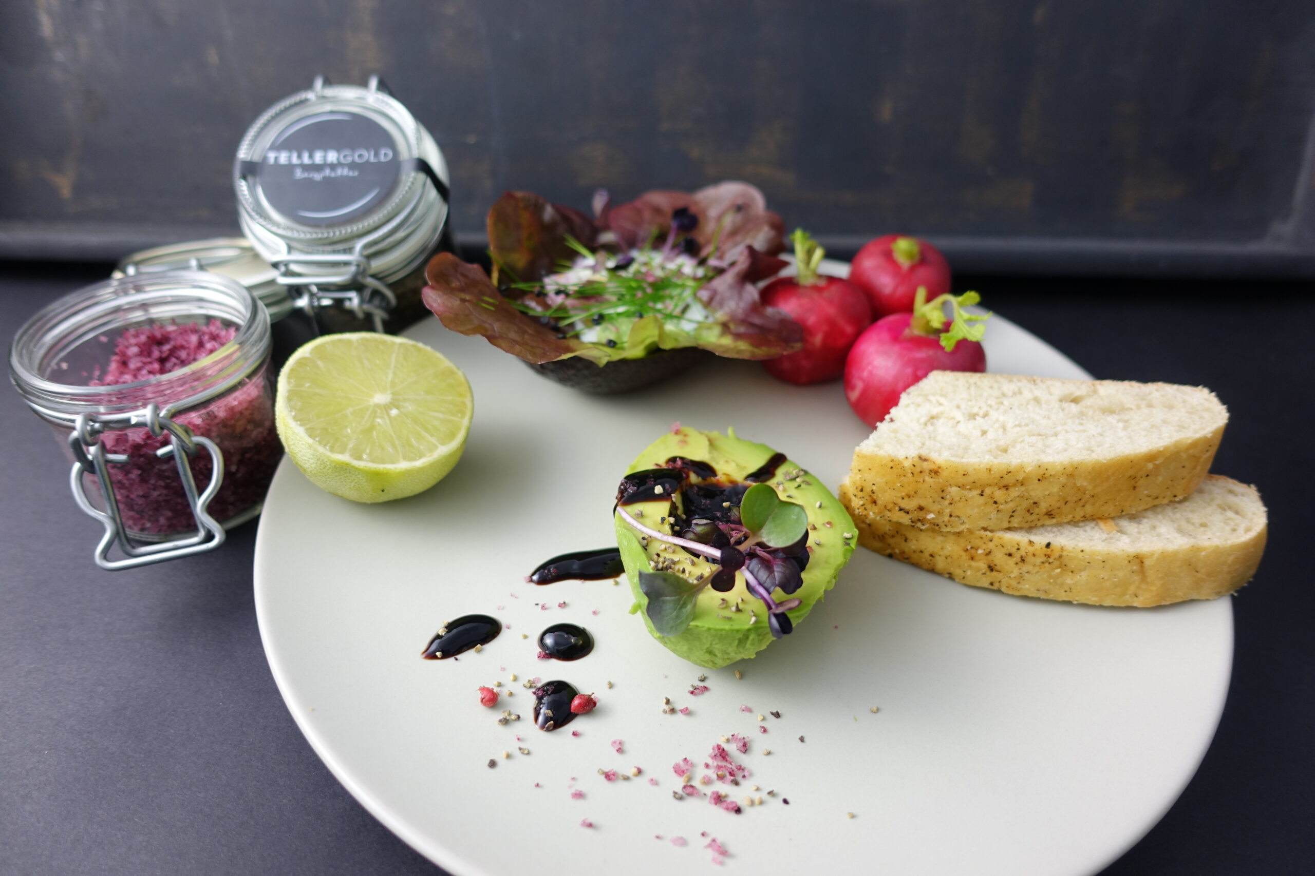 Mehr über den Artikel erfahren Brotzeit mit Avocado