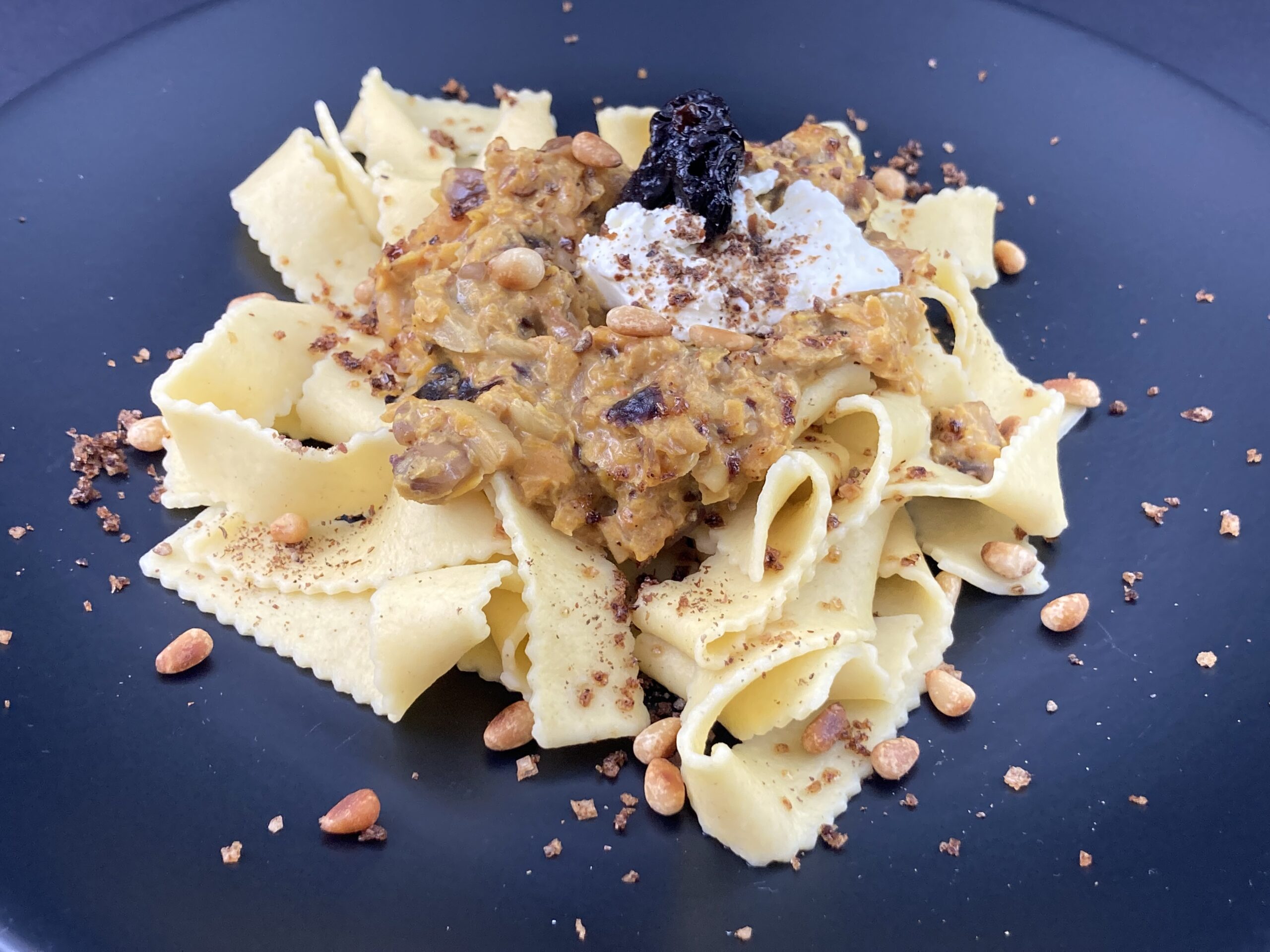 Read more about the article Winterpasta mit rotem Kampot Pfeffer